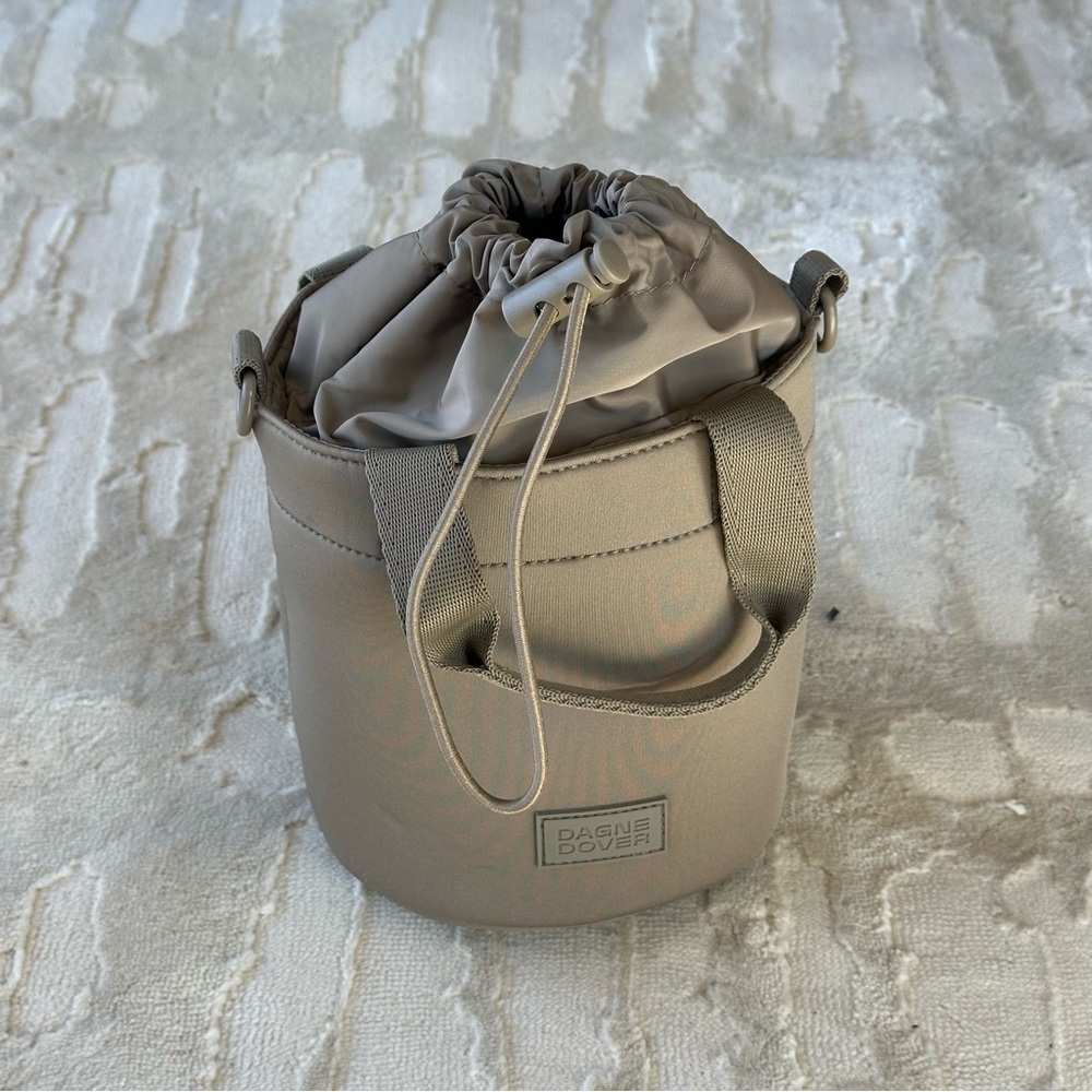 NEW SOLD OUT COLOR DAGNE DOVER NICO BAG